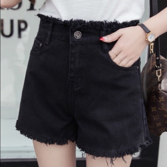 Black frayed denim shorts - Picture 1 of 5
